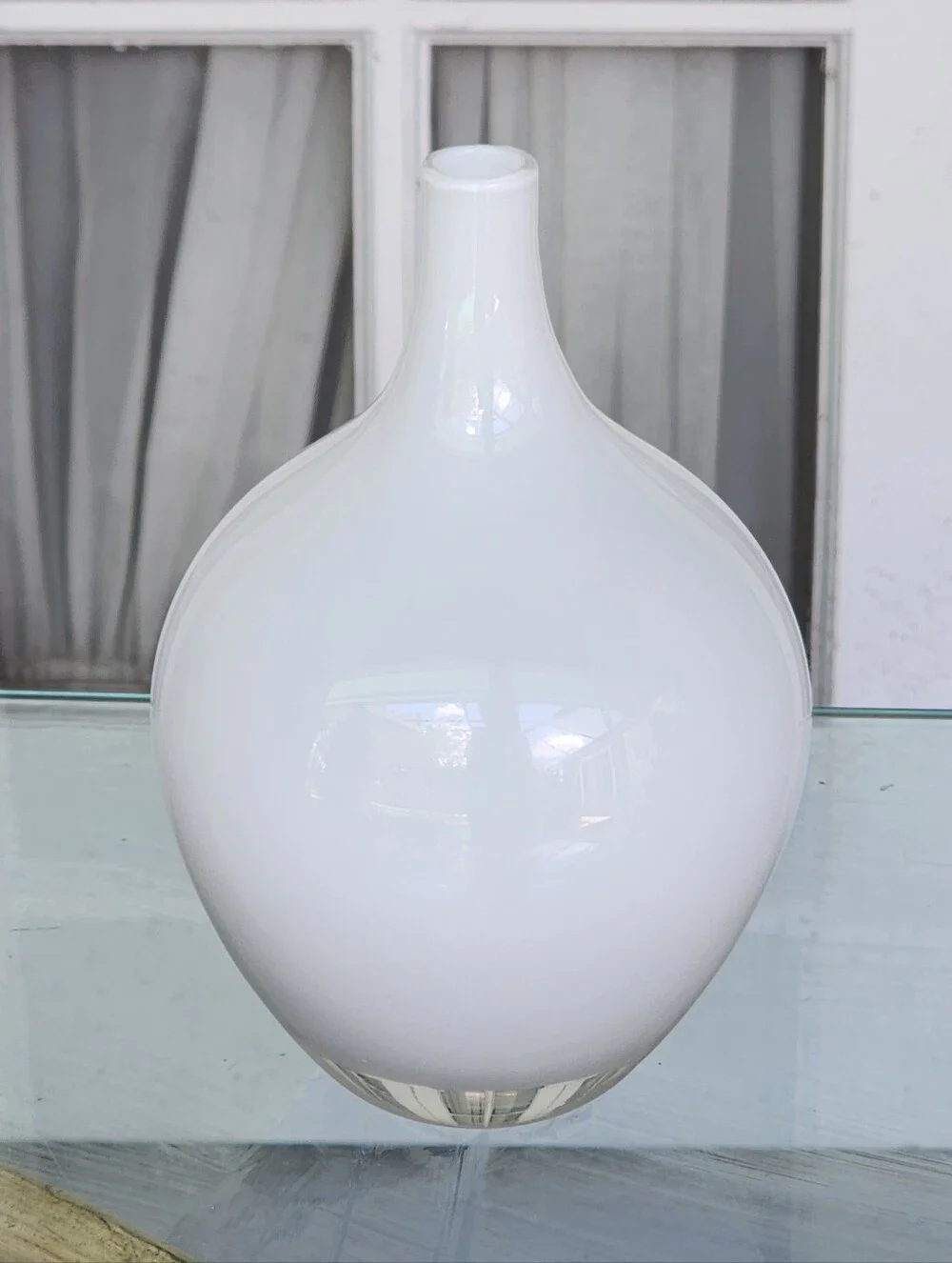 IKEA Modernist White Salong Bud Vase, Hand Blown Glass, Beautiful Shape